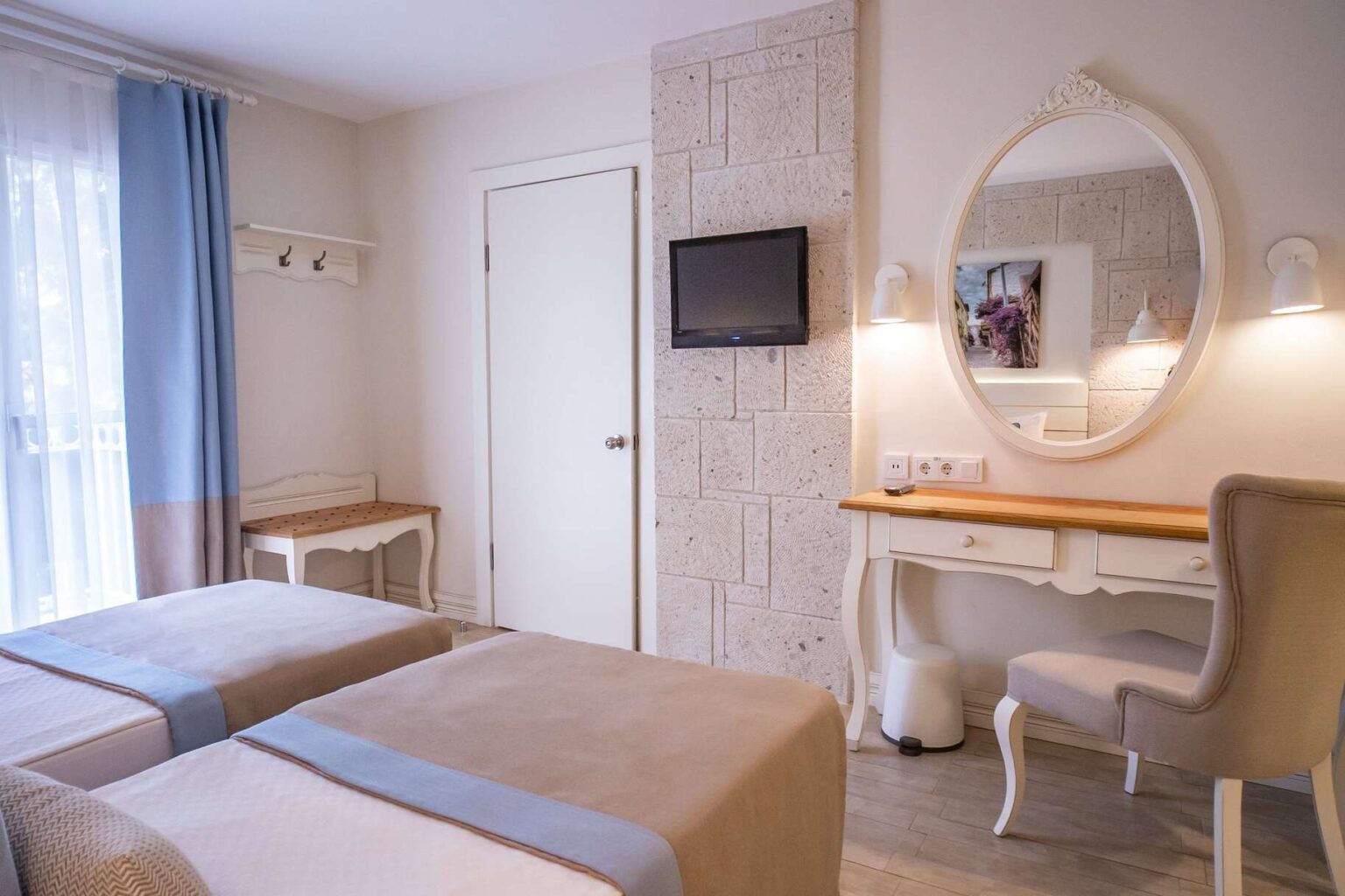 Comfort Room Connection