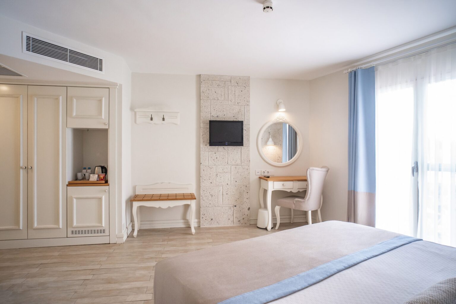 Premium Corner Room 3