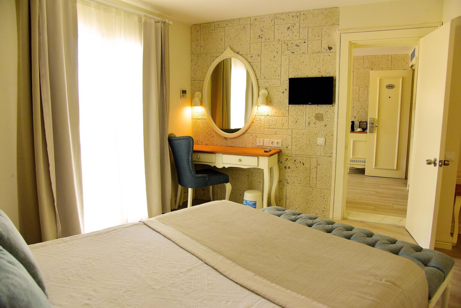 Premium Suite 2